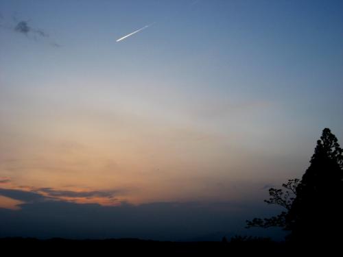 hiroの部屋　夕焼け　飛行機雲